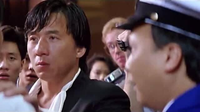 成龙爆料见鬼视频播放,揭秘神秘见鬼视频背后的真实故事